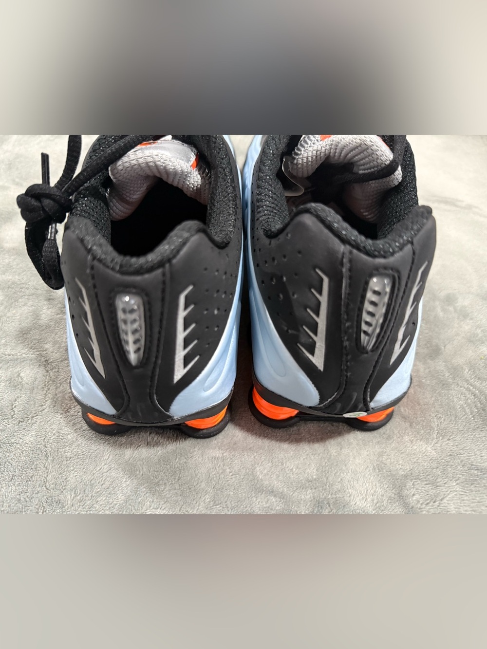Nike Shox R4 - Picture 4 of 5